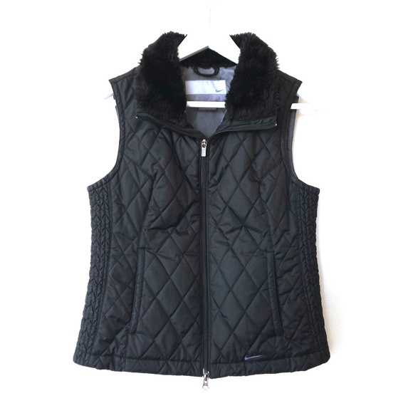 Nike Jackets & Blazers - Nike | Black quilted puffer vest, faux fur collar